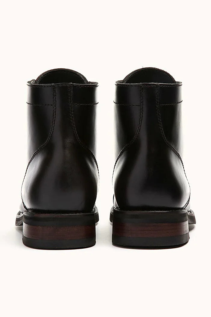 Everyday black boot with lace-up front