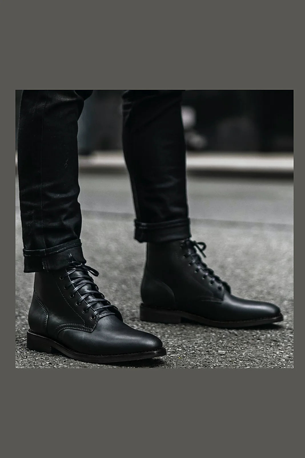 Boulder boot in Black Full-Grain