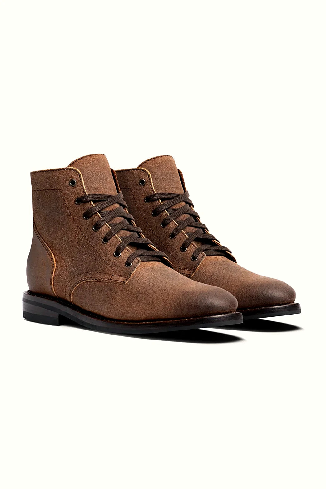 Snuff waxed suede lace-up boot