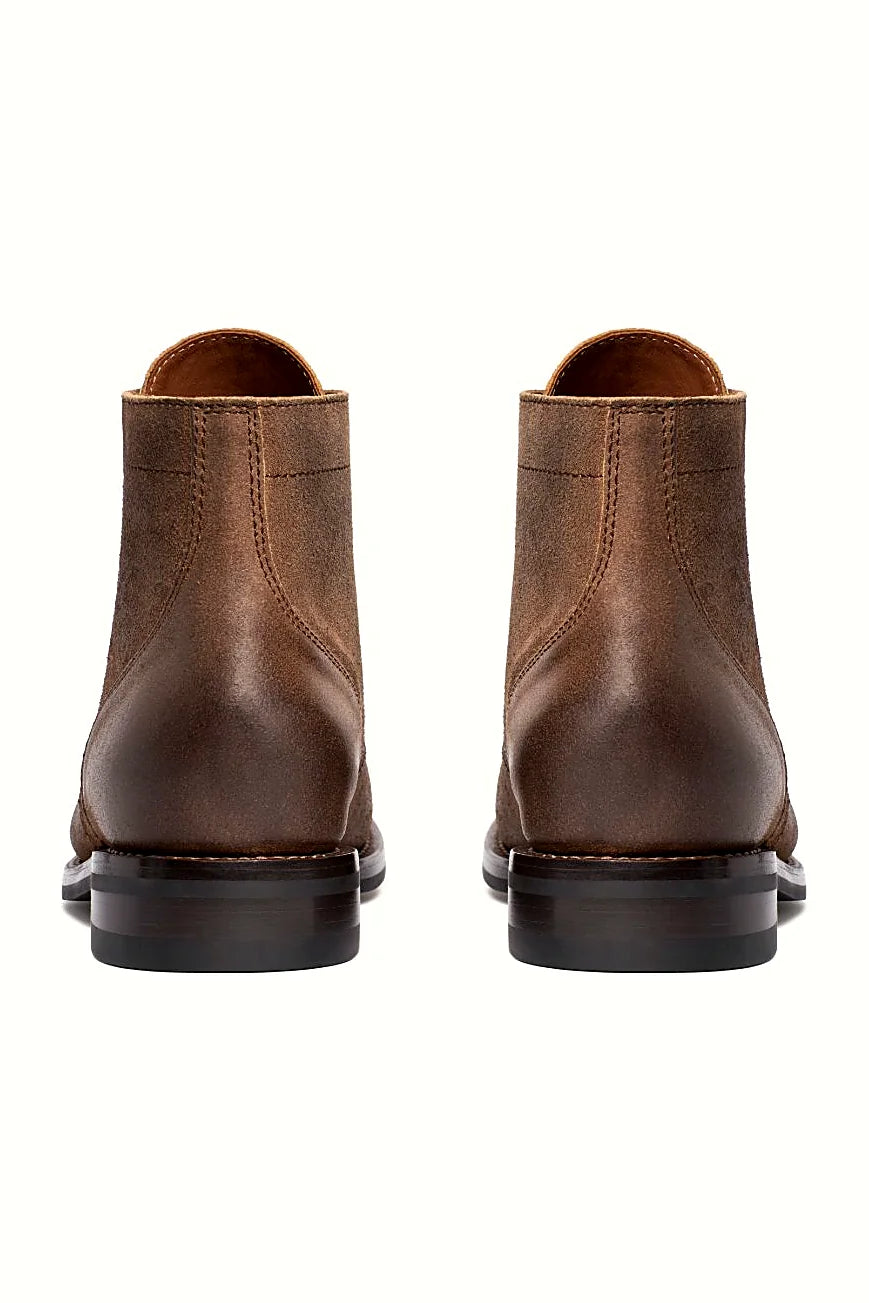 Snuff waxed suede boot