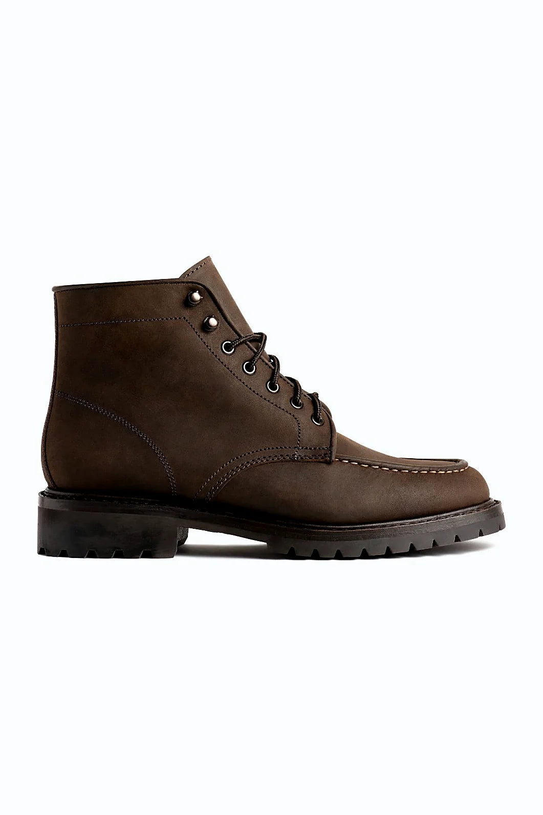 Chandler boot with raised moc seam in amber-brown