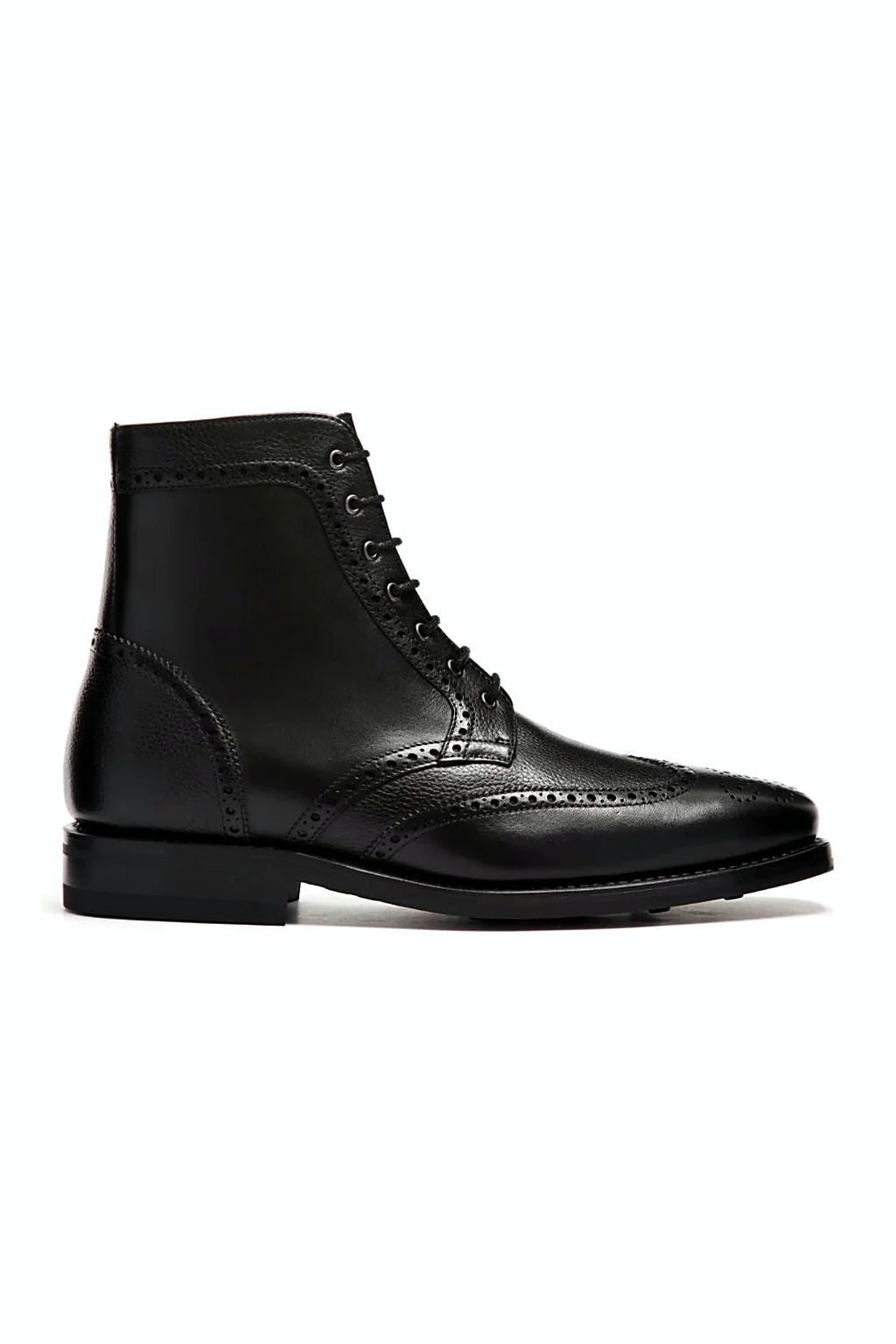 Cimarron boot with brogue detailing in black