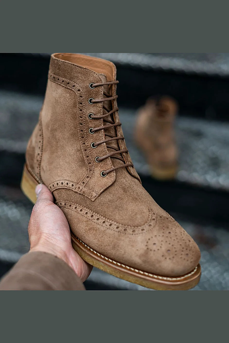 Clifton brogue in Caramel suede