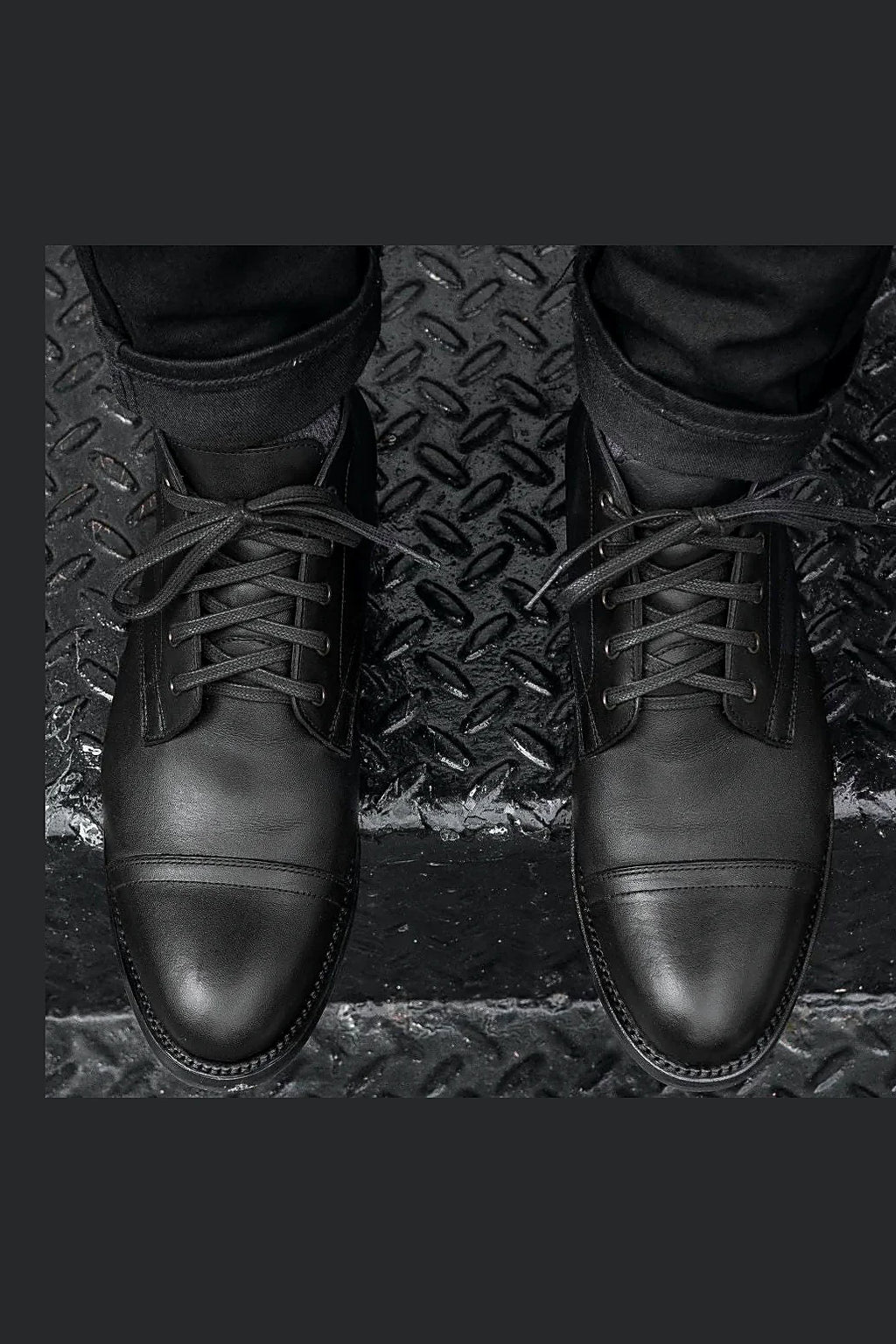 Black chukka