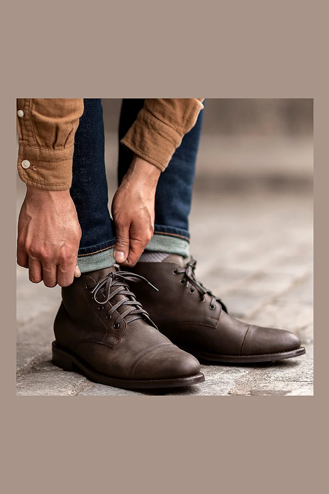 Tobacco leather chukka