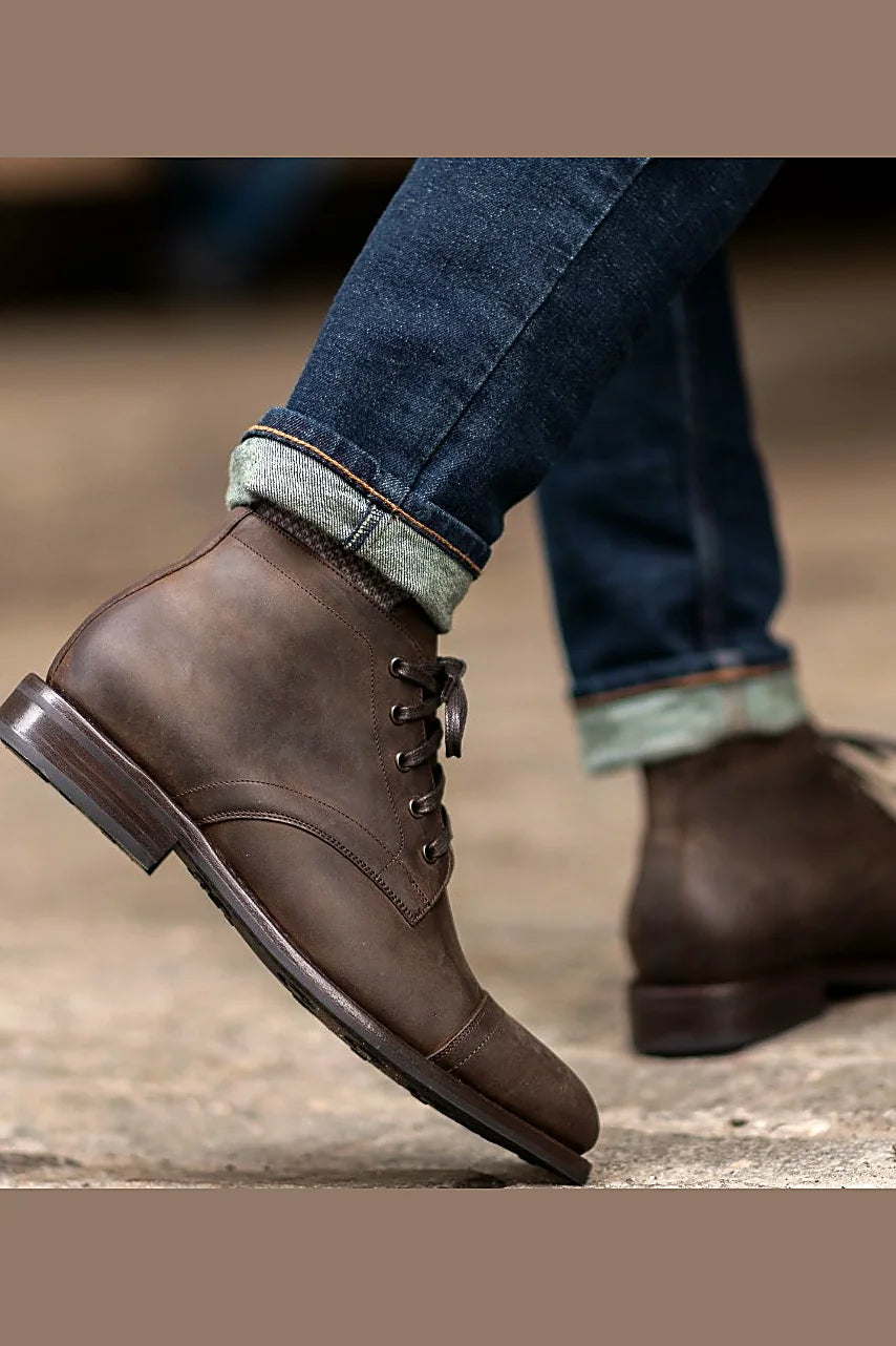 Conrad chukka in Tobacco leather