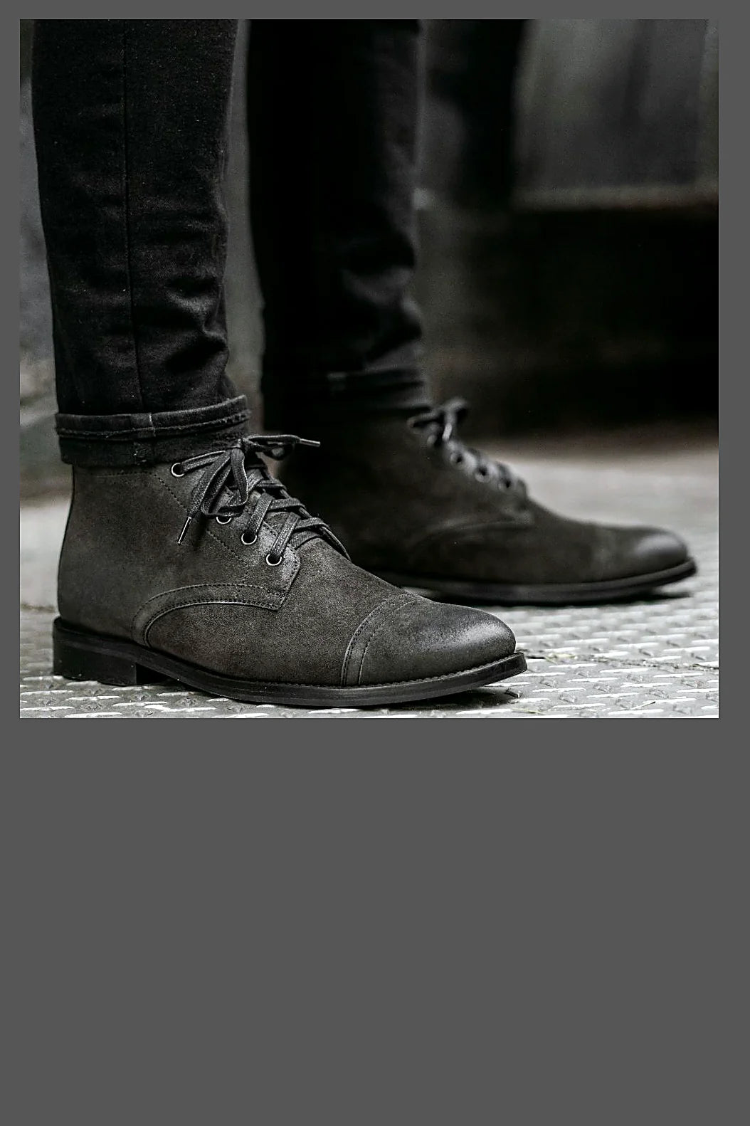 Shadow Grey suede chukka