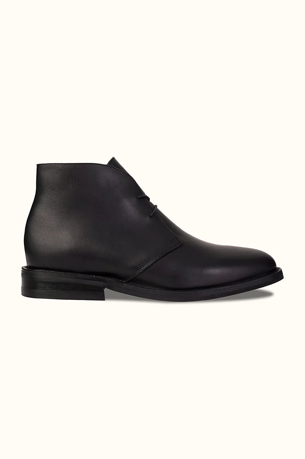 Dalton chukka in smooth black leather