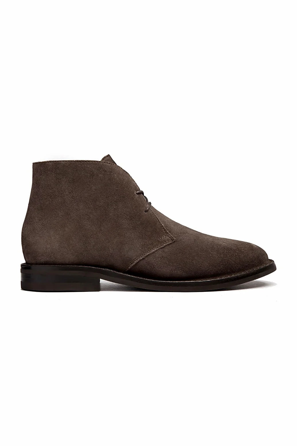 Danforth chukka in soft ash suede