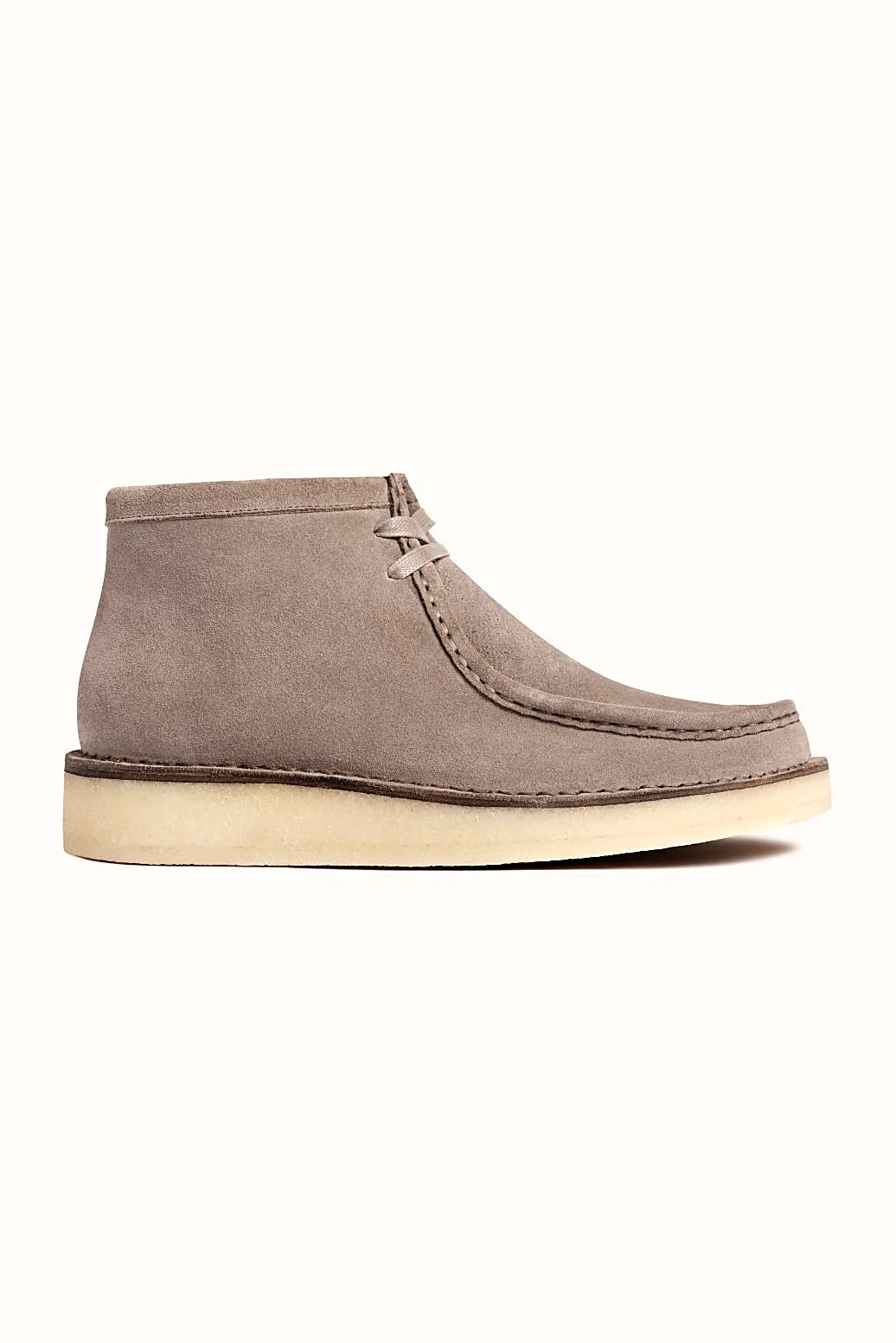 Dillon chukka with hand-stitched seam in grey suede
