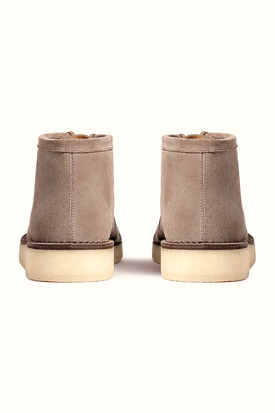 Soft grey chukka with gusseted tongue