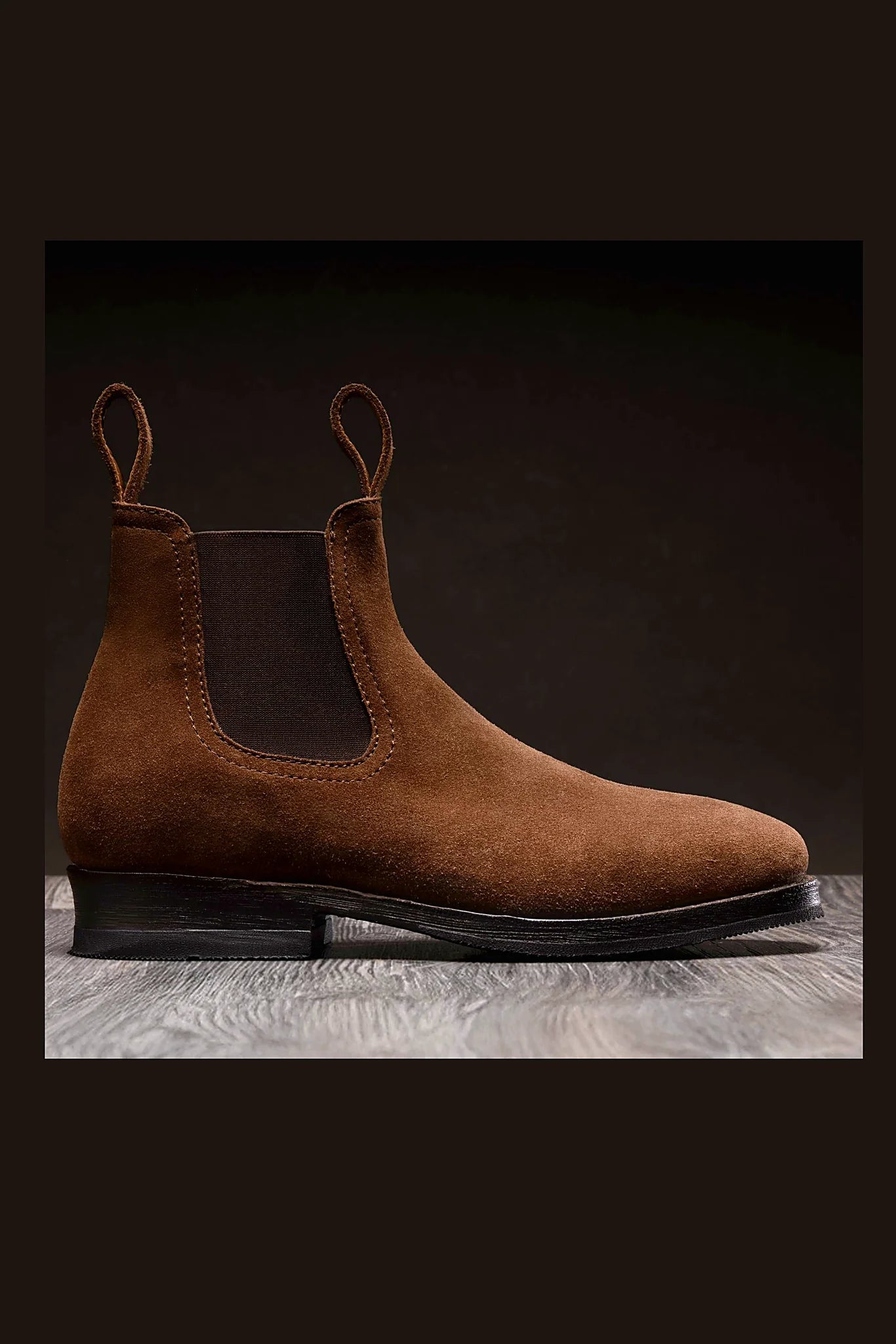 Endicott wholecut chelsea in tawny suede