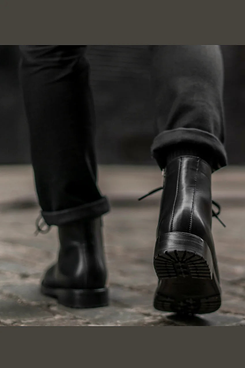 Felton zip lug boot in Black