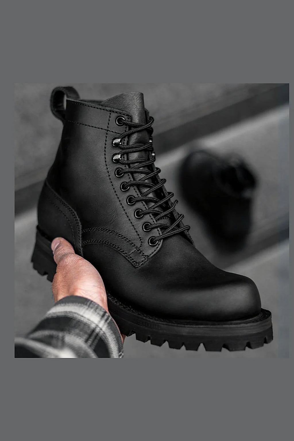Black stitchdown boot