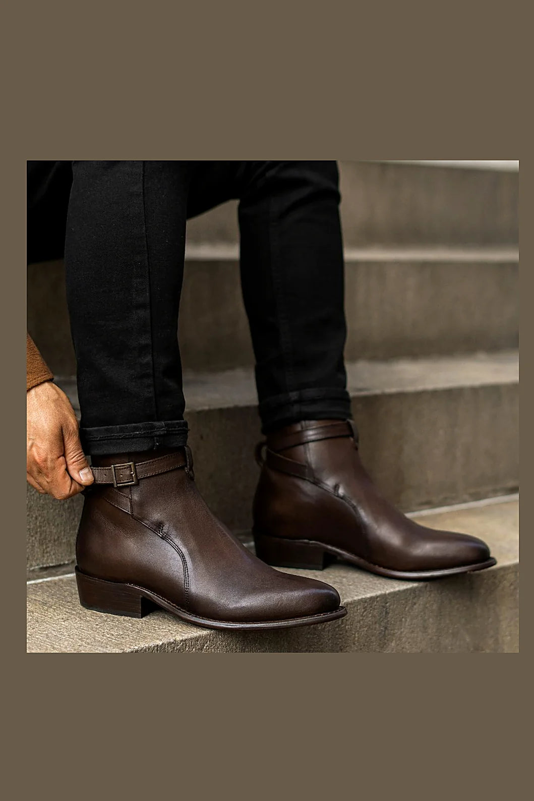 Godwin buckle boot in Anejo