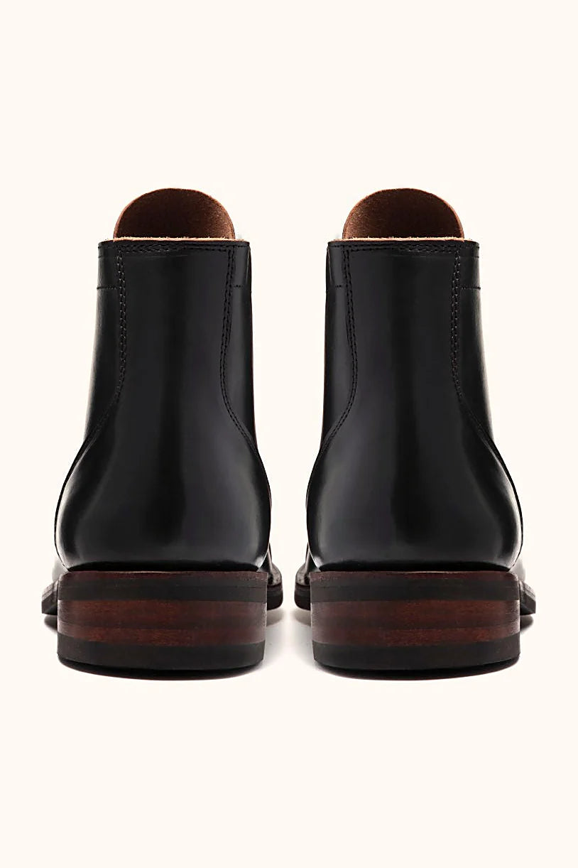 Single-herd traceable leather boot