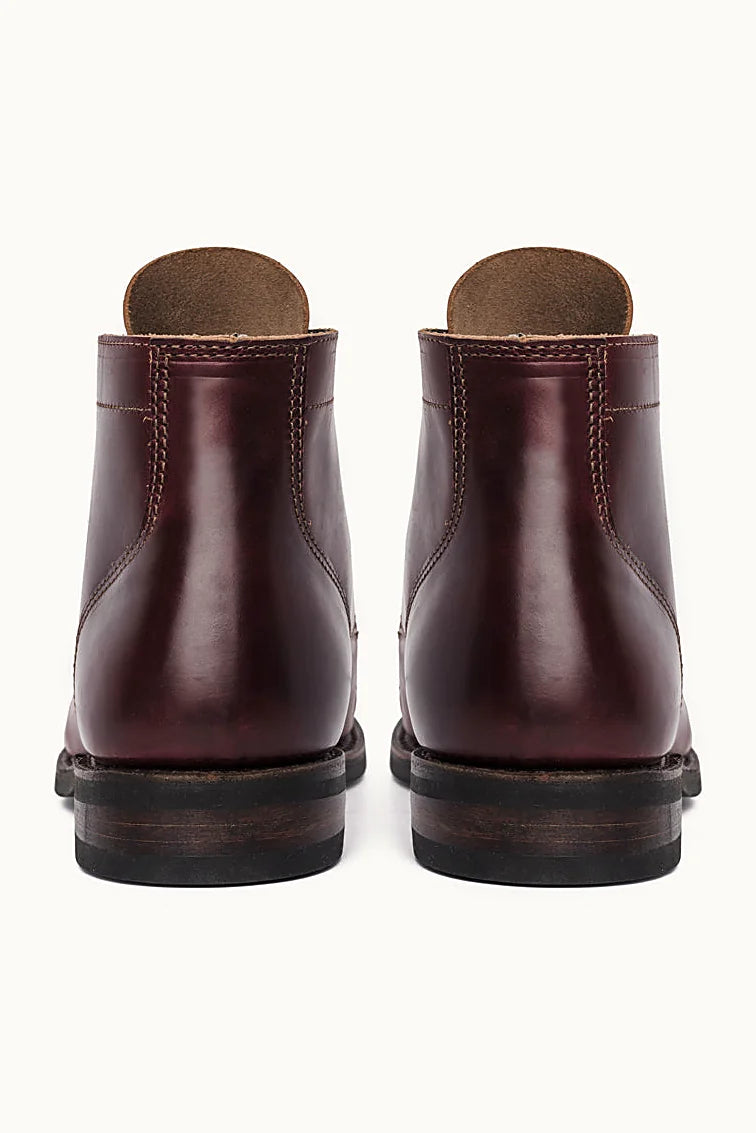 Burgundy-brown boot with leather laces